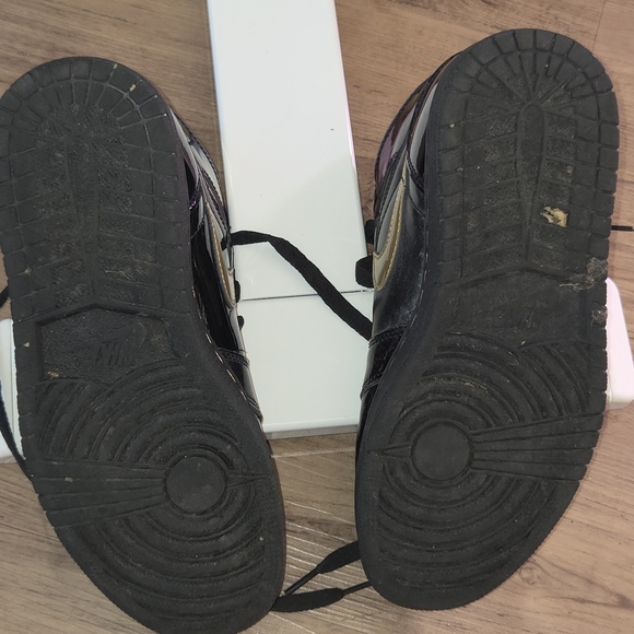 Nike Black Athletic Shoes - Picture 6 of 12